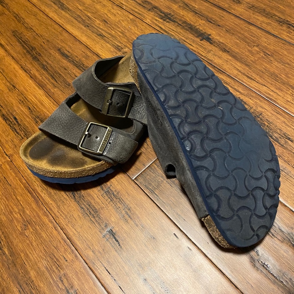 Birkenstock Arizona shoes in navy blue
